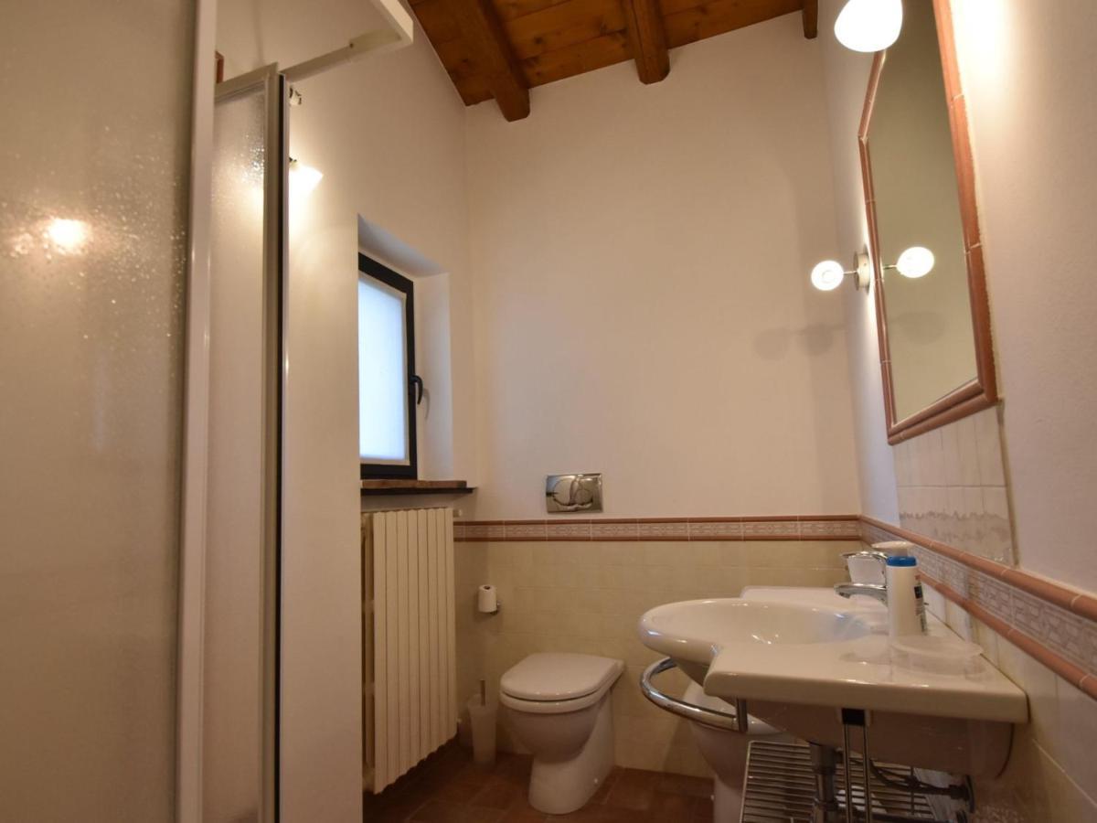 Apartment La Corte Bricca - Trilo B By Interhome Castana  ภายนอก รูปภาพ